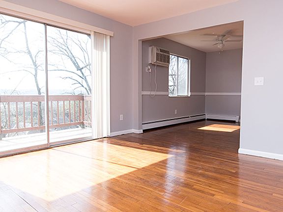 3rd image of 5009 Shattuc Ave APT 1