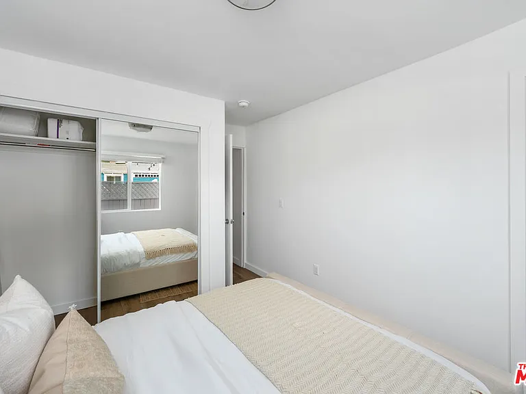 318 N Venice Blvd #B — Photo 17
