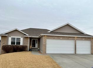 5524 N 17th St, Lincoln, NE 68521