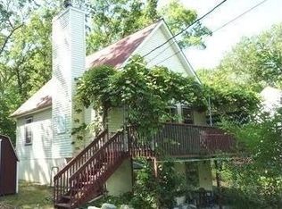 179 N Lake Dr, Milford, PA 18328