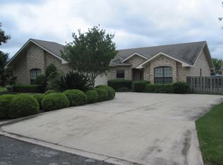1509 32nd St, Hondo, TX 78861