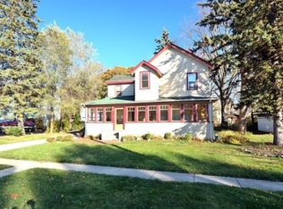 347 S Tryon St, Woodstock, IL 60098