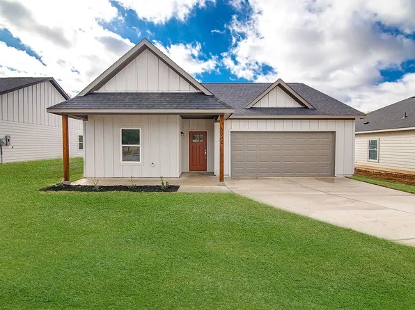 5032 Pinson St, Fort Worth, TX 76105