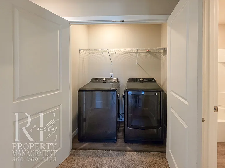 106 McNeal Ave — Photo 16