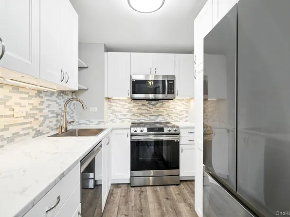 55 McKinley Avenue #D3-14, White Plains, NY 10606