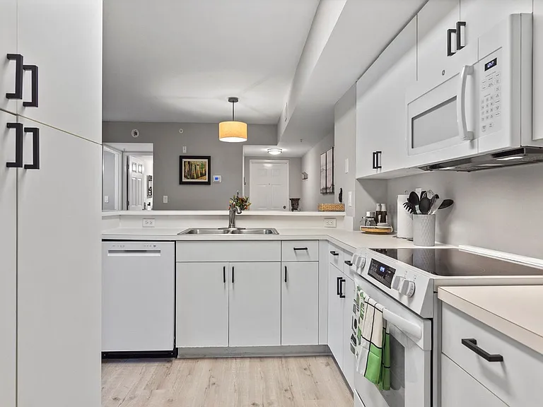 1650 N 42nd Cir #109 — Photo 11