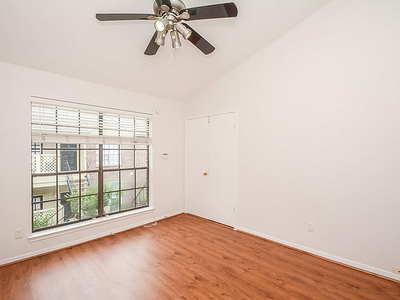 2nd image of 2121 El Paseo St APT 2002