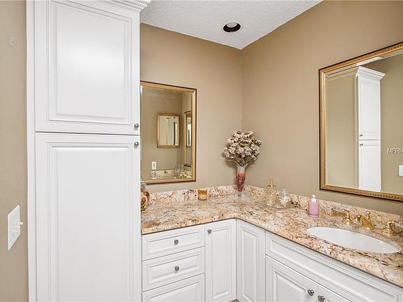 5th image of 1816 Lake Cypress Dr