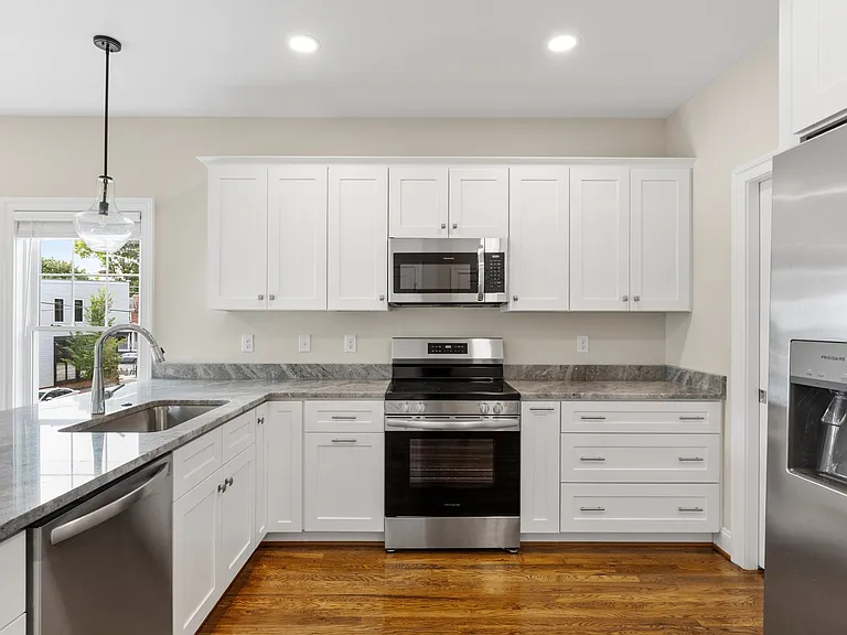 10 S Rowland St #3 — Photo 10