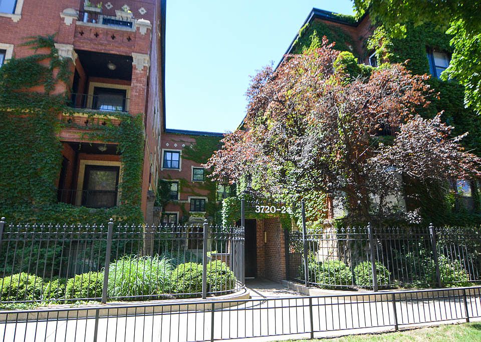 1st image of 3724 N Sheffield Ave #2N
