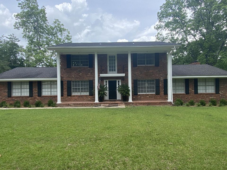 Front of Home as viewed from Donegal Drive. Home is on corner of Roscommon Drive and Donegal Drive.