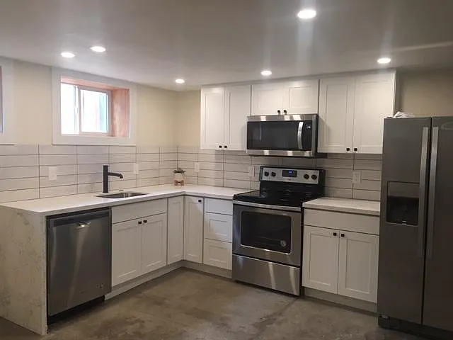 5926 NE 32nd Pl #B — Photo 4