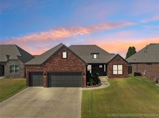 12203 E 69th St N, Owasso, OK 74055