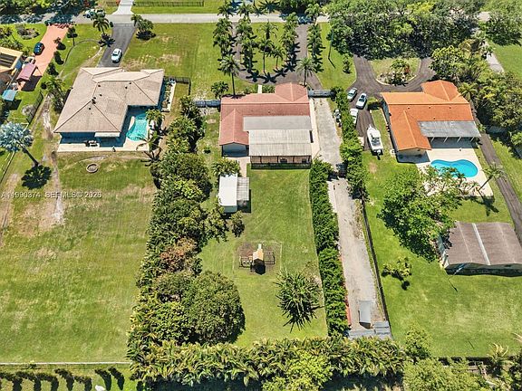 3rd image of 14051 SW 15th Ct