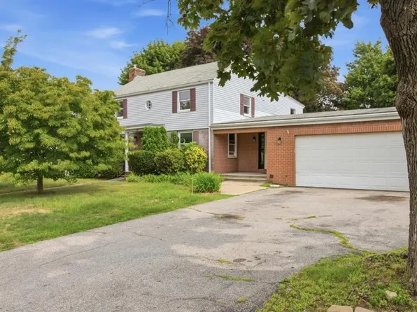 12 Buttonwood Dr, Cranston, RI 02920
