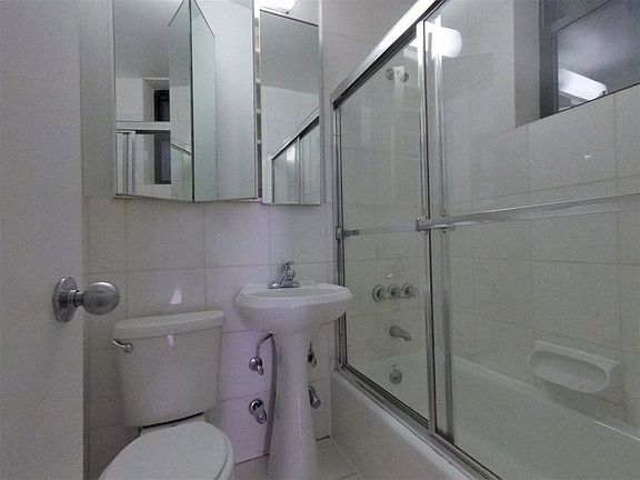 5th image of 512 E 88th St APT 2A