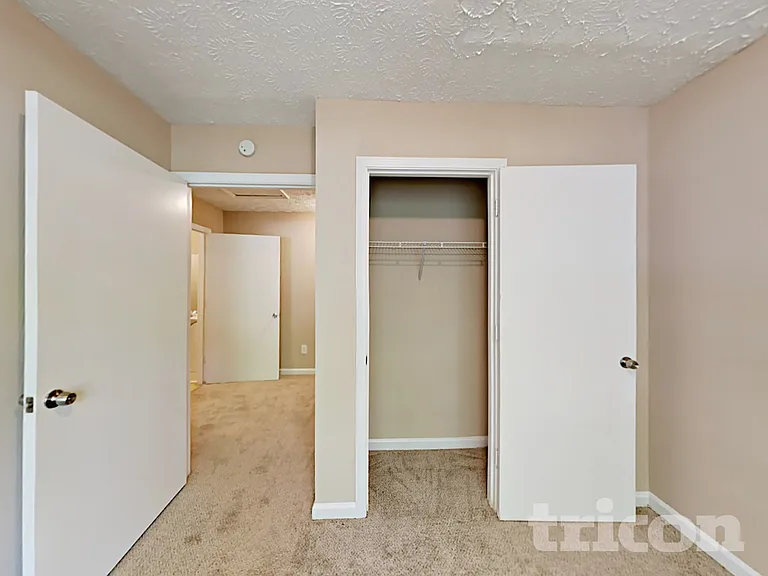 2033 Pine Cone Dr SW — Photo 8