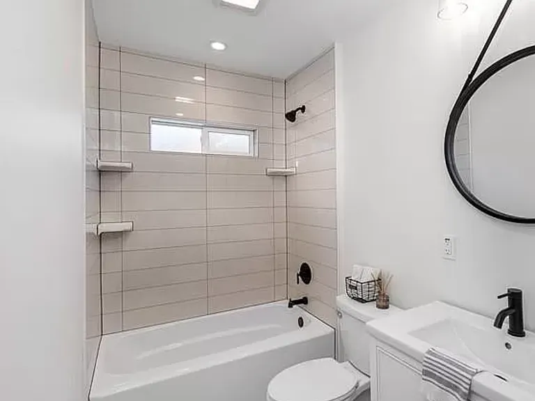 4204 N Adams St — Photo 18