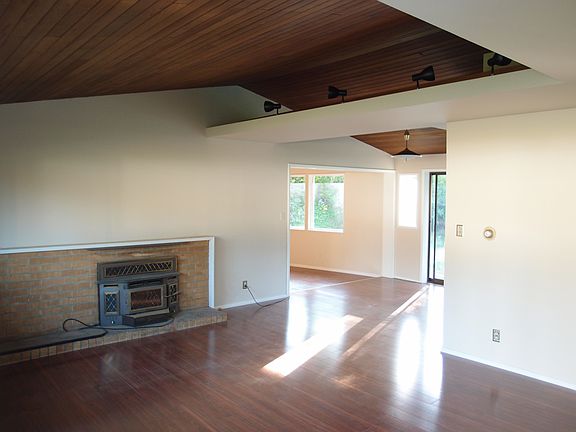 4th image of 22808 60th Ave W