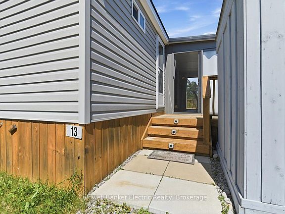 3rd image of 1235 Villiers Line #13