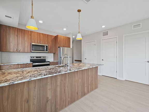 2nd image of 411 Lexington Pkwy N #237