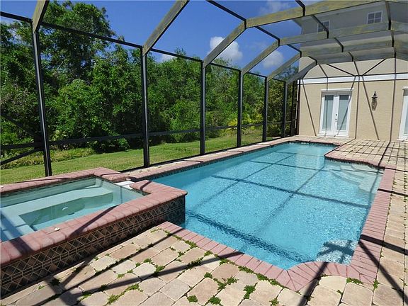 3rd image of 544 Cross Creek Cir