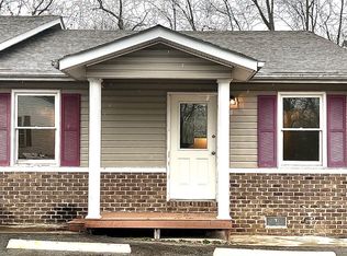 121 Caz Ln APT 6, Greer, SC 29651