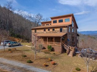 360 Throwing Stones Rd, Sylva, NC 28779