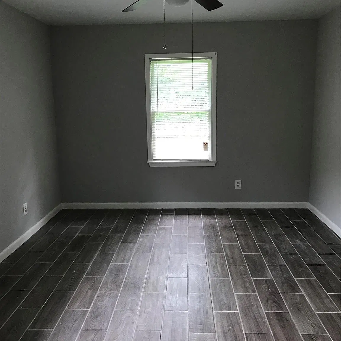 3 bed, 1.0 bath, 1140 sqft, $1,500 — Photo 3