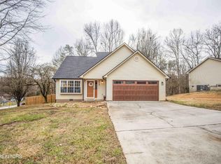 115 Crestfield Ln, Lenoir City, TN 37771