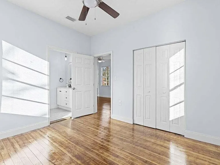139 Alma Ct — Photo 14