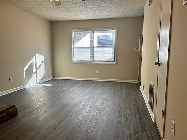 309 Timberline Dr — Photo 3