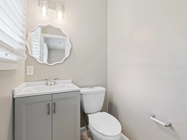 5501 Old Buncombe Rd — Photo 19