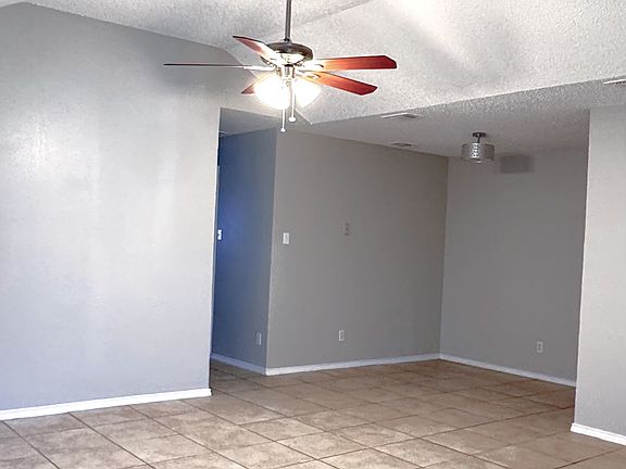 4th image of 2718 Sunset Strip Ave