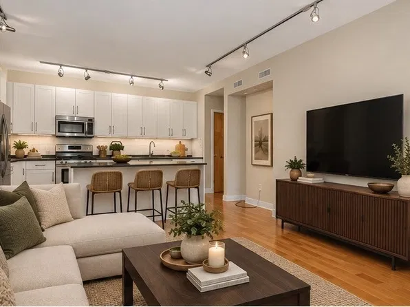 24 Bay State Rd Unit 5, Cambridge, MA 02138
