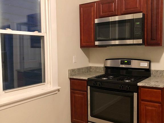 2nd image of 20 Salem St #2