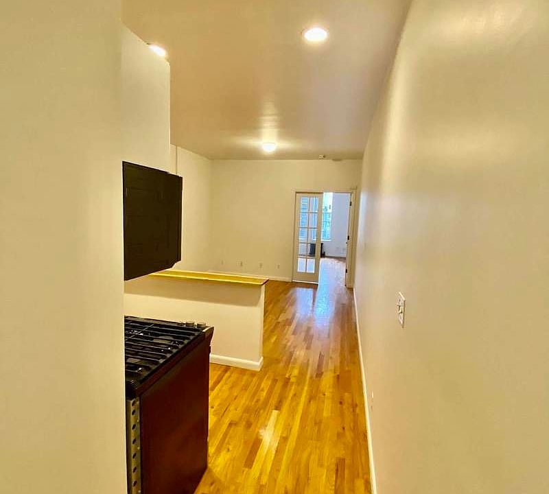 1st image of 1498 3rd Ave #5N