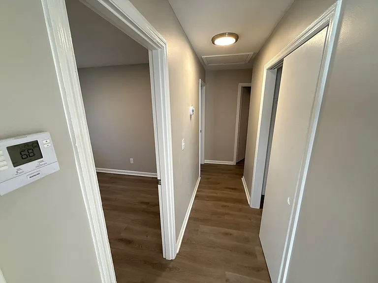 1401 Coffee Ct — Photo 9