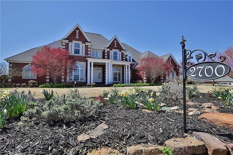 1st image of 2700 S Laurel Crossing Cir