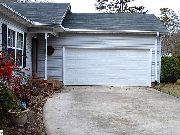 3rd image of 103 Whispering Pines Ct