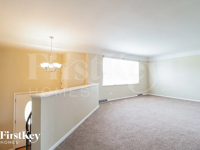 8431 Bluebird Dr — Photo 4