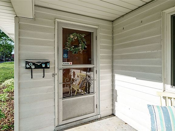 3rd image of 1313 Phillips Ave