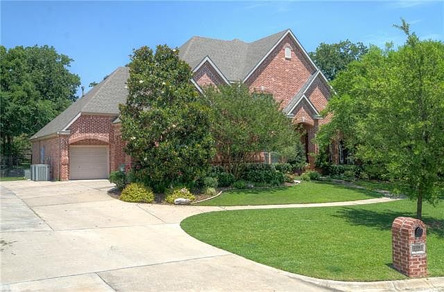 1st image of 2320 Hollyhill Ln
