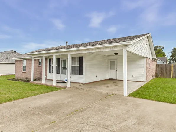1824 Pinewood Cv, Beebe, AR 72012
