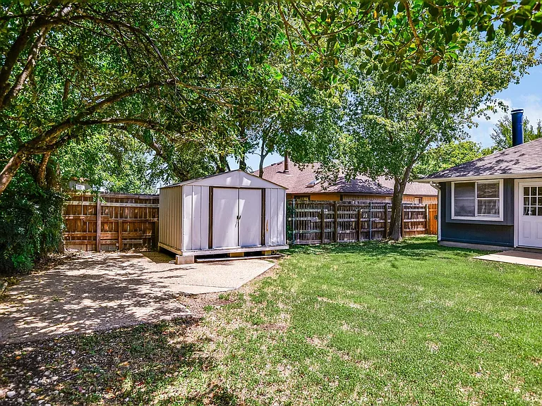 1705 Laurel Ln — Photo 26