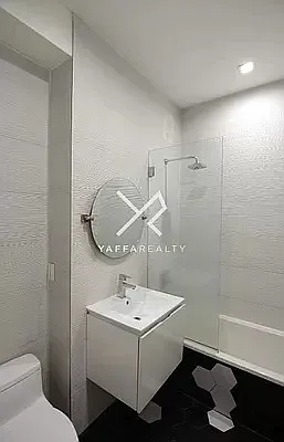 Rented by Yaffa Realty LLC | media 21