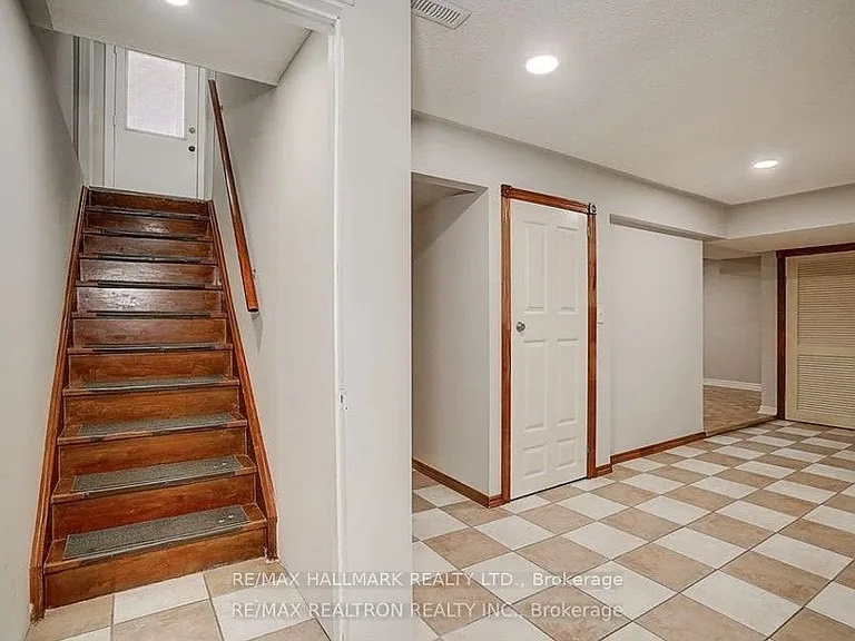 364 Castlehill Rd #BASEMENT — Photo 2