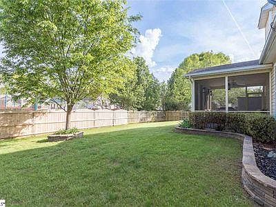 4th image of 103 Honey Crisp Way