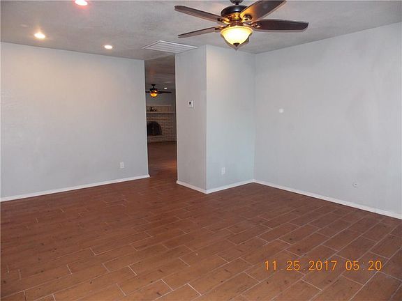 3rd image of 3409 Flory Ave