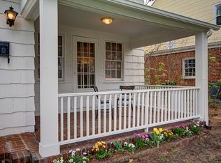 19 Westminster Rd, Great Neck, NY 11020